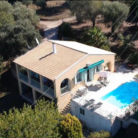 Gastouri Villa Pascalia With Heated Pool In October And Views Achilleion Exterior photo