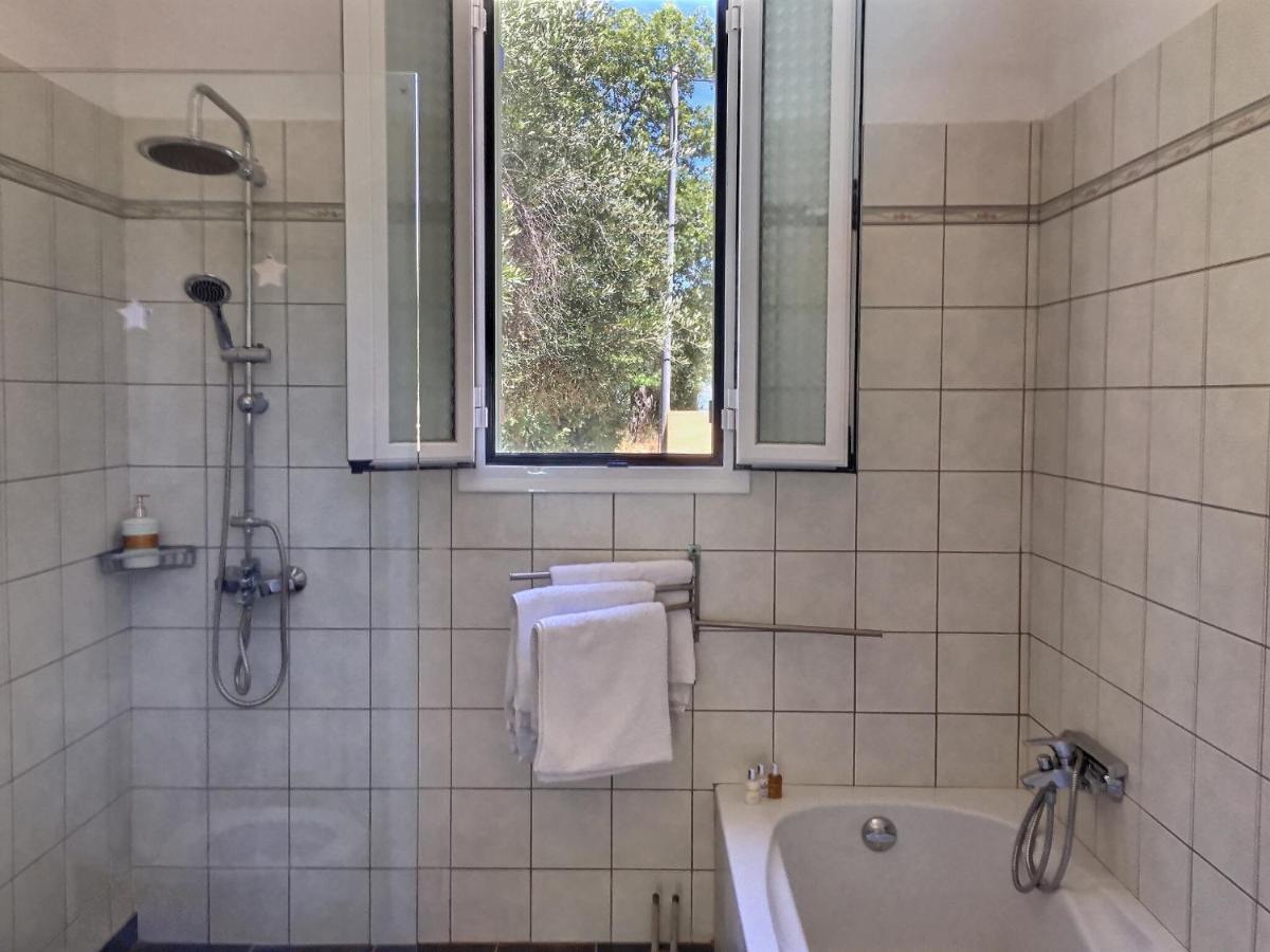 Gastouri Villa Pascalia With Heated Pool In October And Views Achilleion Exterior photo