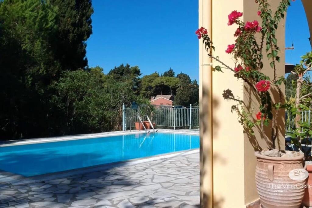 Gastouri Villa Pascalia With Heated Pool In October And Views Achilleion Exterior photo