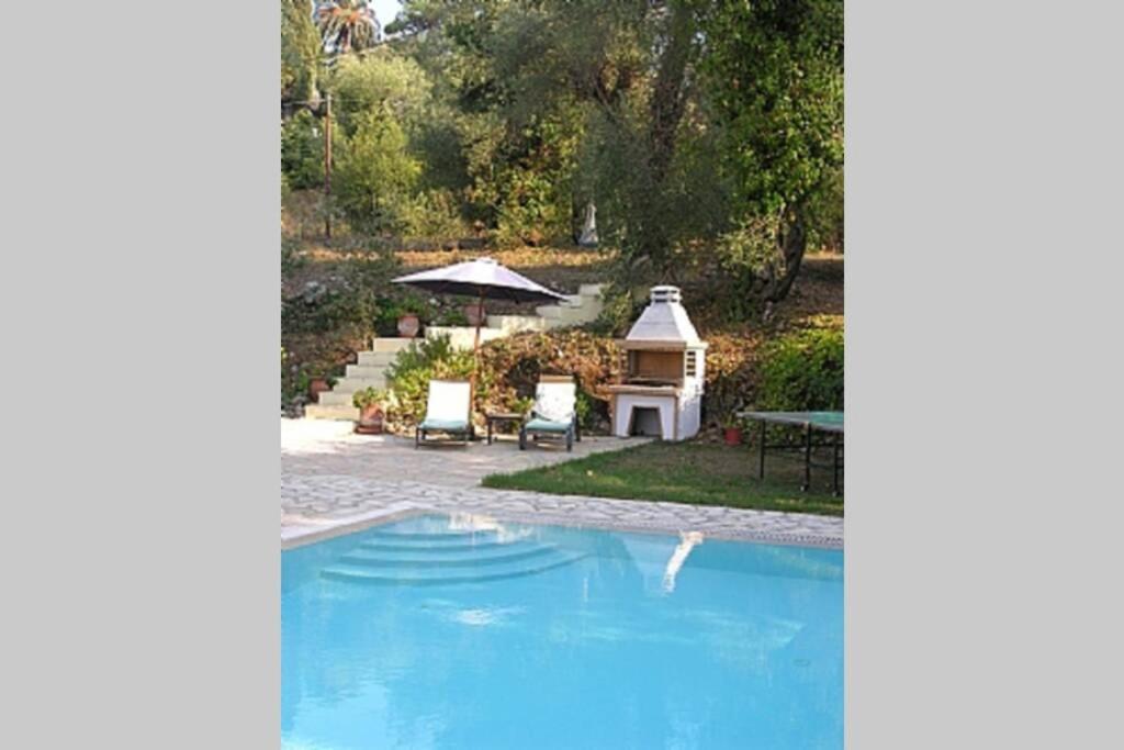 Gastouri Villa Pascalia With Heated Pool In October And Views Achilleion Exterior photo