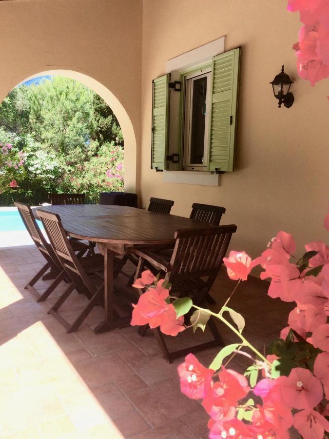 Gastouri Villa Pascalia With Heated Pool In October And Views Achilleion Exterior photo