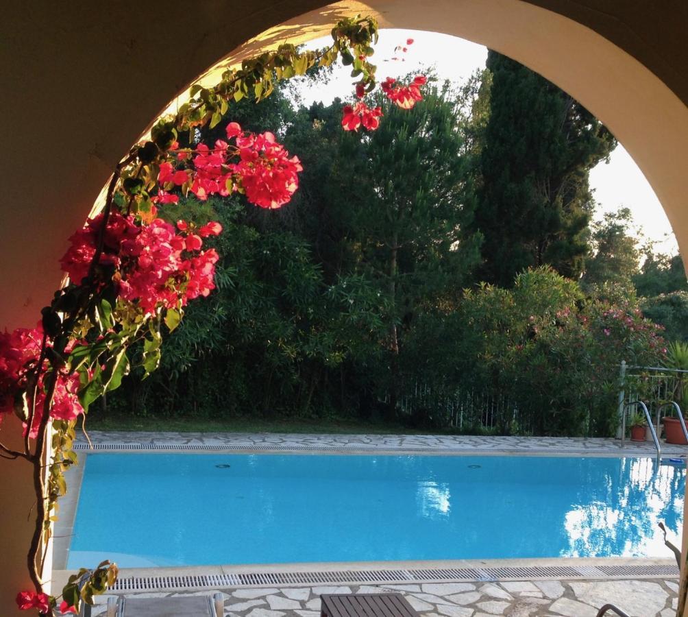 Gastouri Villa Pascalia With Heated Pool In October And Views Achilleion Exterior photo