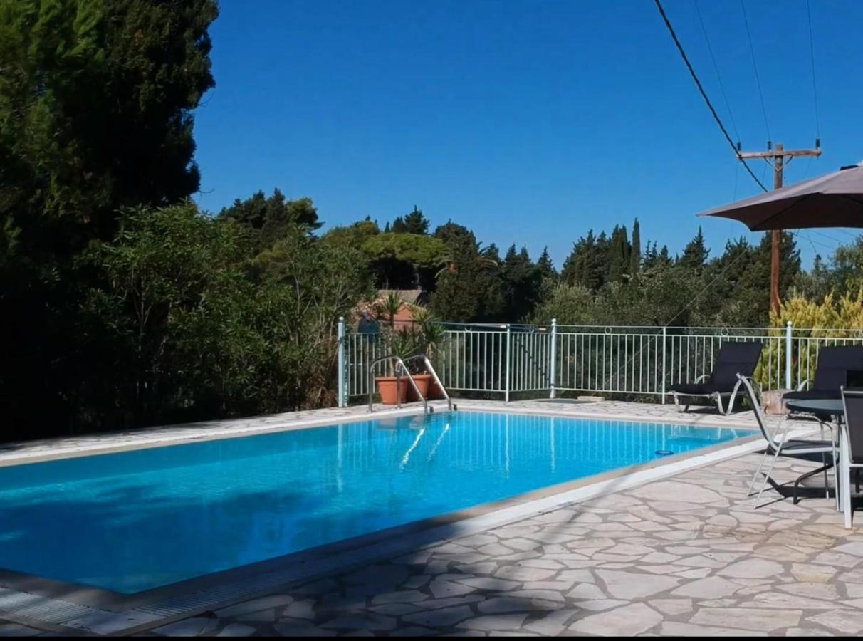 Gastouri Villa Pascalia With Heated Pool In October And Views Achilleion Exterior photo