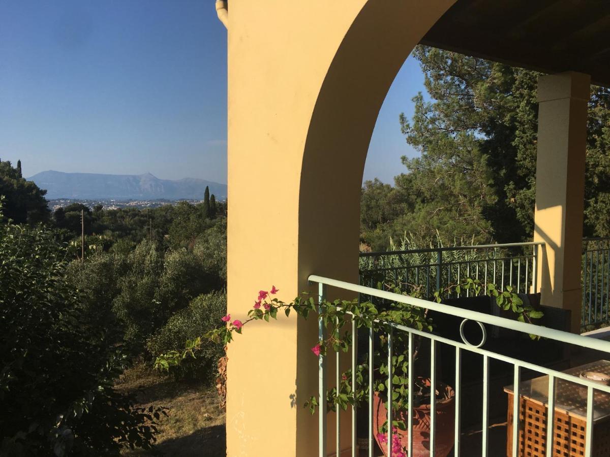 Gastouri Villa Pascalia With Heated Pool In October And Views Achilleion Exterior photo