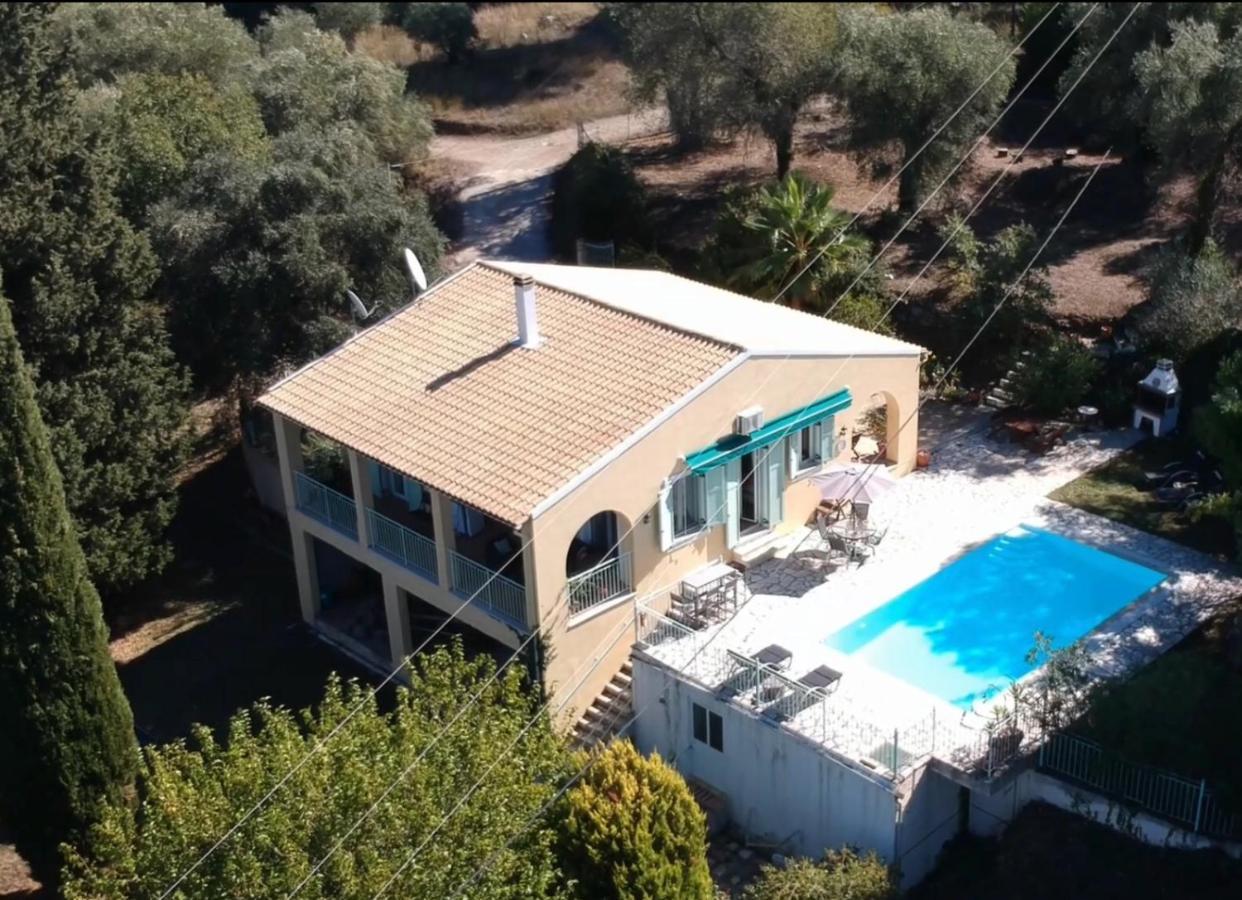 Gastouri Villa Pascalia With Heated Pool In October And Views Achilleion Exterior photo