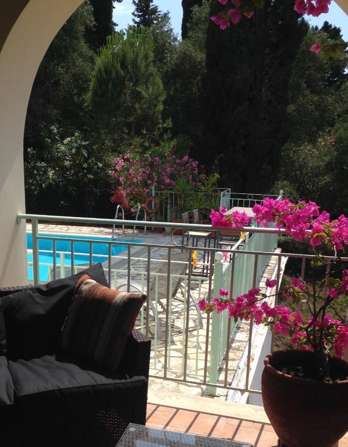 Gastouri Villa Pascalia With Heated Pool In October And Views Achilleion Exterior photo