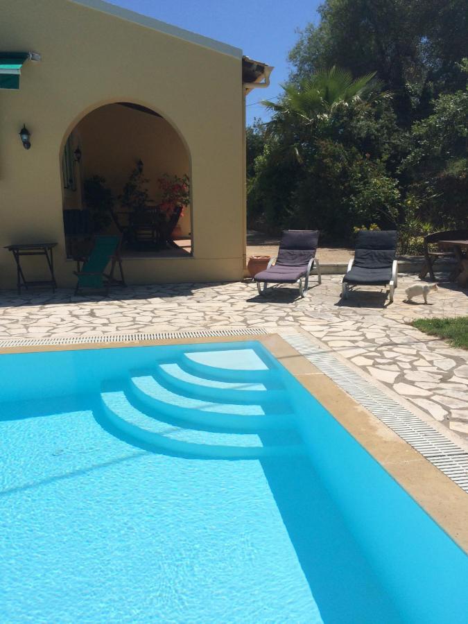 Gastouri Villa Pascalia With Heated Pool In October And Views Achilleion Exterior photo