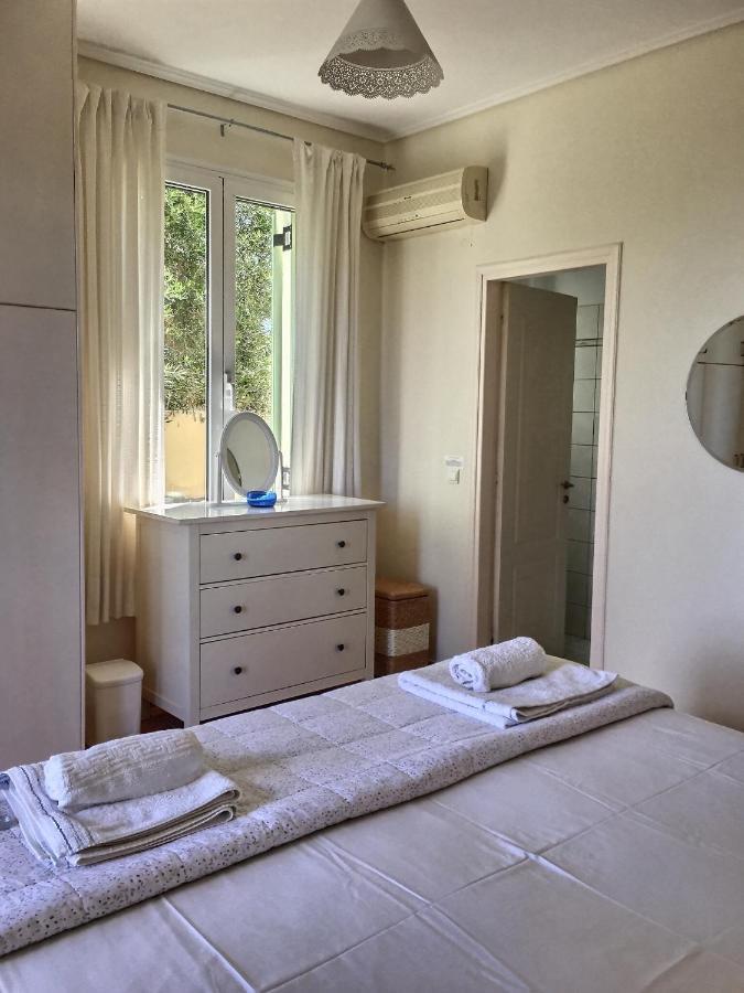 Gastouri Villa Pascalia With Heated Pool In October And Views Achilleion Exterior photo
